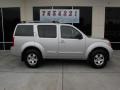 Silver Lightning Metallic - Pathfinder SE Photo No. 2