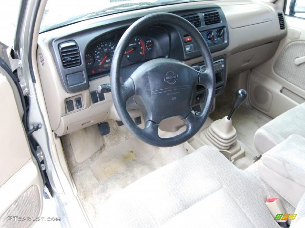 2000 Frontier XE Extended Cab - Sand Dune / Beige photo #12