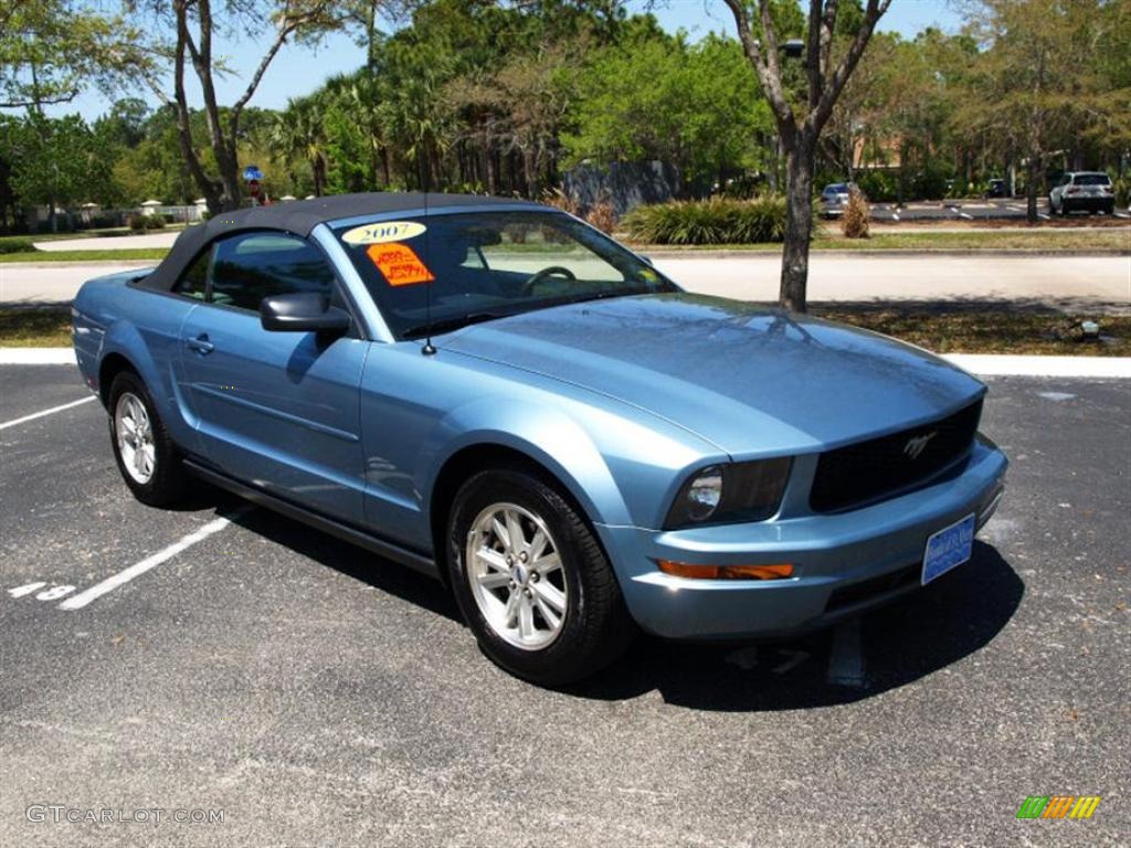 2007 Mustang V6 Deluxe Convertible - Vista Blue Metallic / Light Graphite photo #1