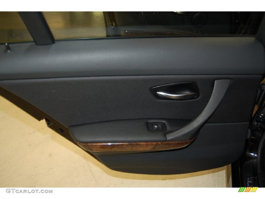 2007 3 Series 328i Sedan - Black Sapphire Metallic / Black photo #28