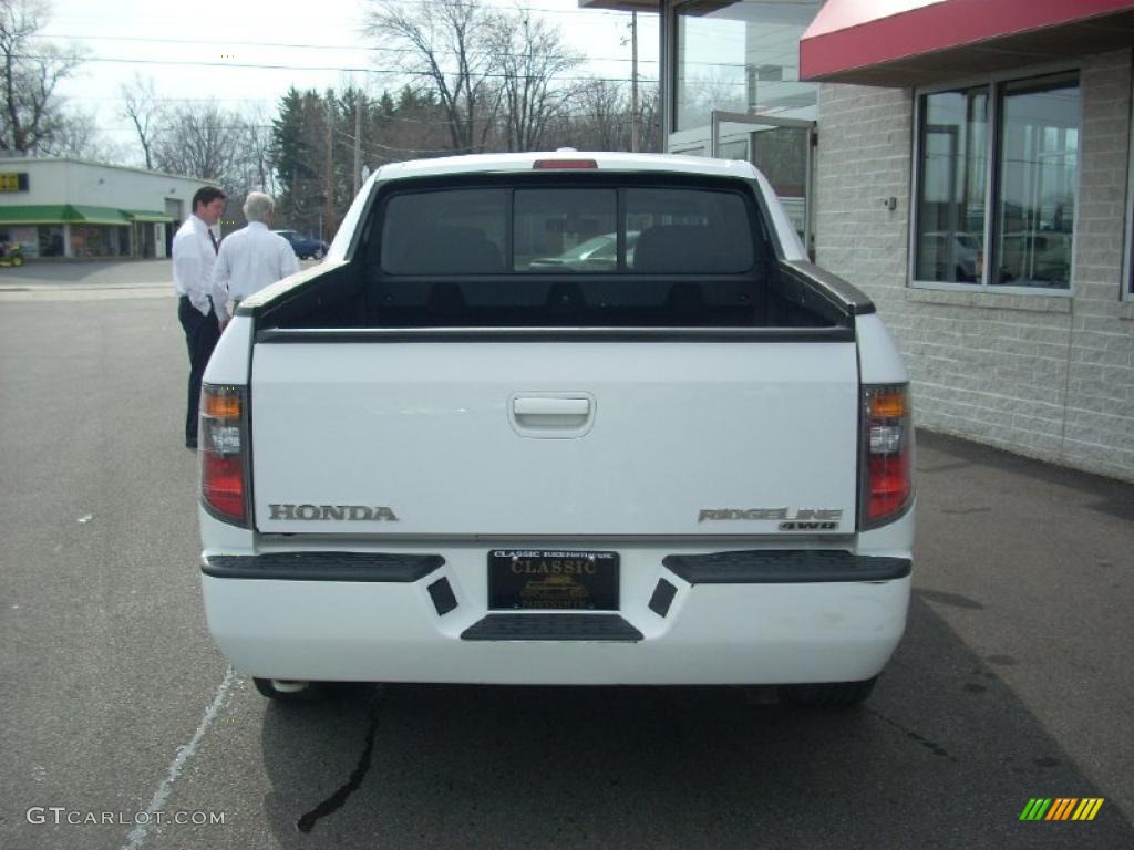 2006 Ridgeline RTL - White / Olive photo #4