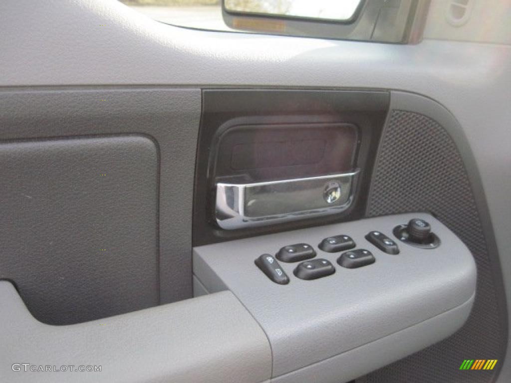 2006 F150 XLT SuperCrew 4x4 - Oxford White / Medium/Dark Flint photo #11