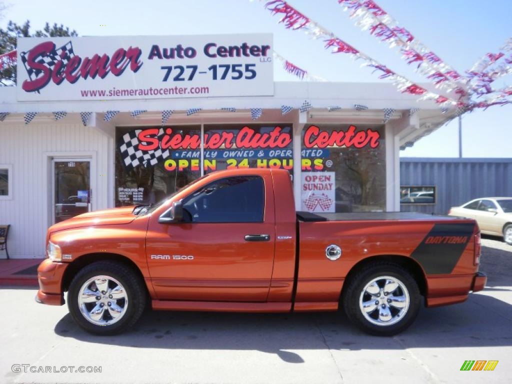 2005 Ram 1500 SLT Daytona Regular Cab - Go ManGo! / Dark Slate Gray photo #1