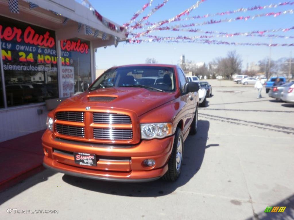 2005 Ram 1500 SLT Daytona Regular Cab - Go ManGo! / Dark Slate Gray photo #4