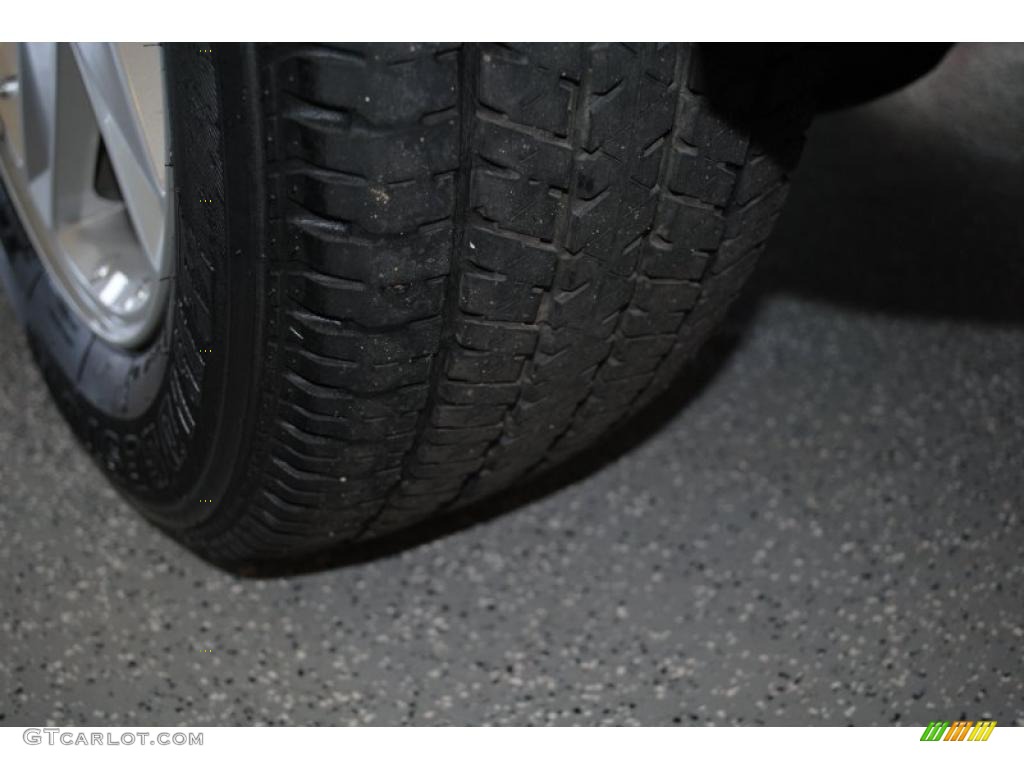 2005 Equinox LT - Black / Light Gray photo #28