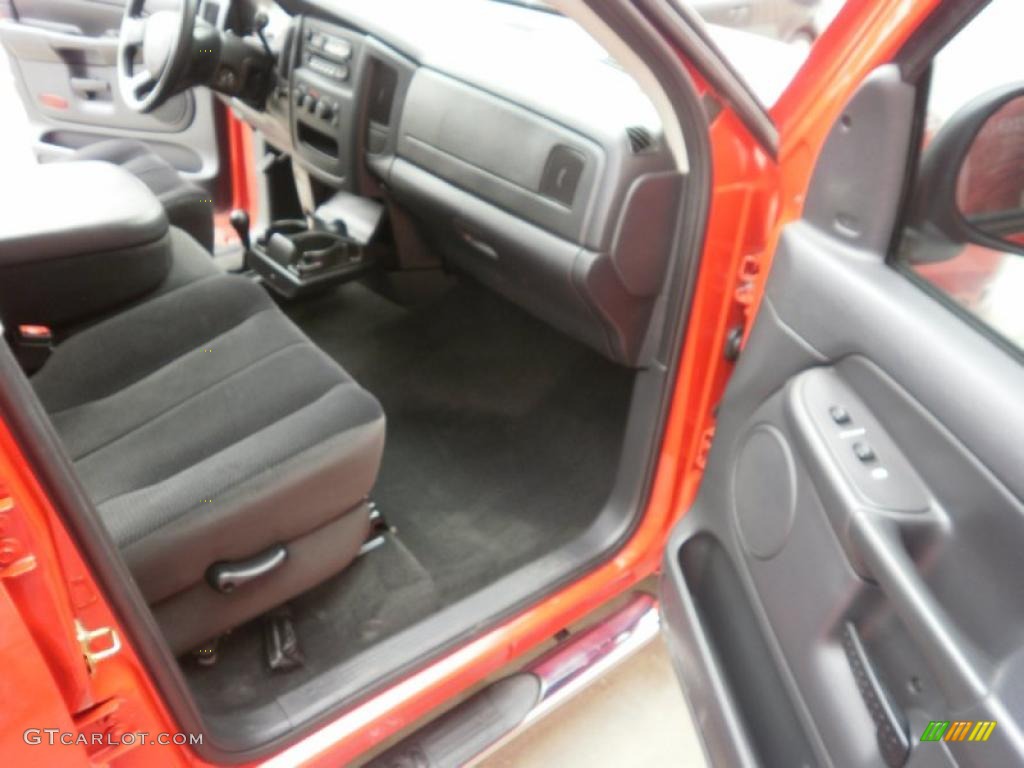 2004 Ram 1500 SLT Quad Cab 4x4 - Flame Red / Dark Slate Gray photo #28