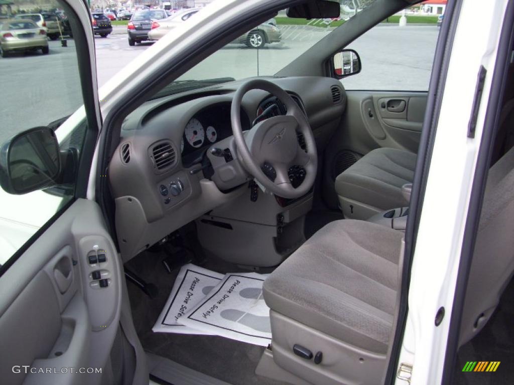 2003 Town & Country LX - Stone White / Taupe photo #8