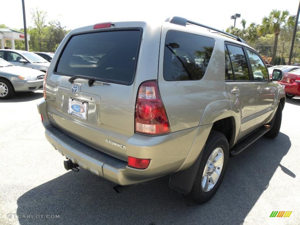 2005 4Runner Limited - Dorado Gold Pearl / Taupe photo #13