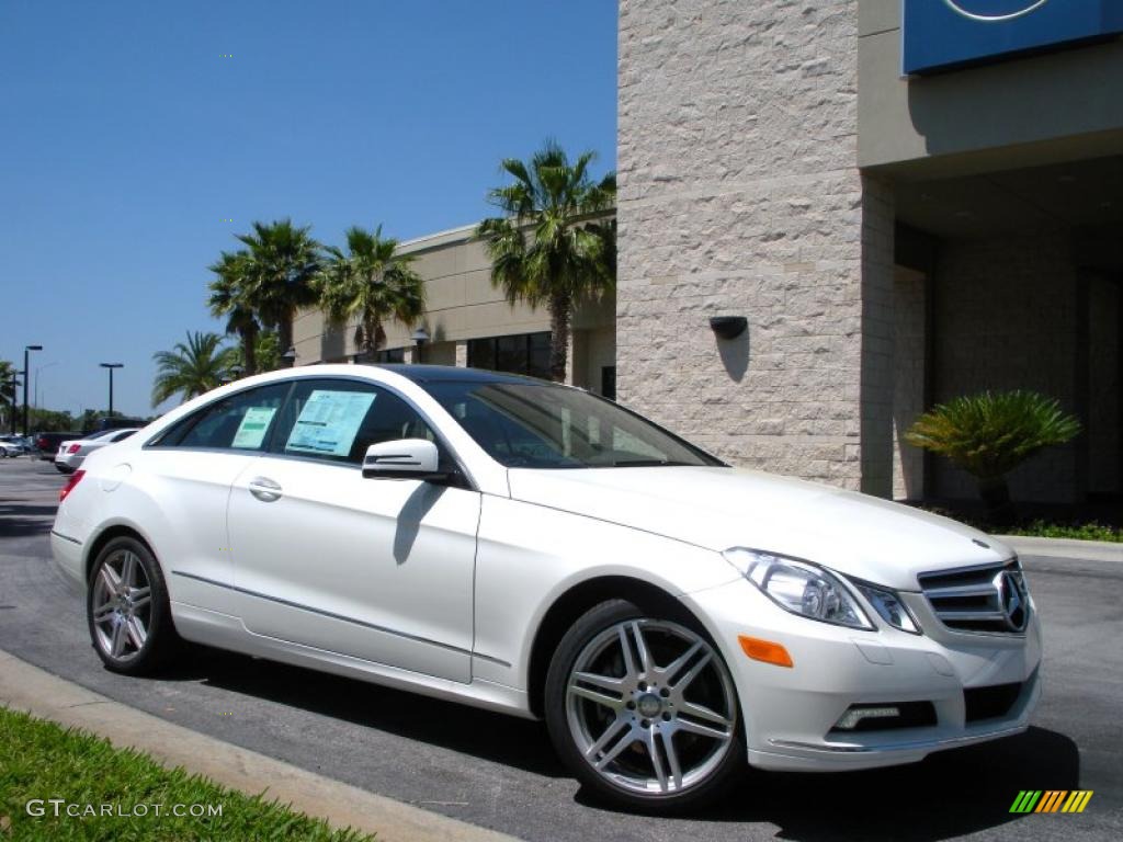 2010 E 350 Coupe - Arctic White / Black photo #4