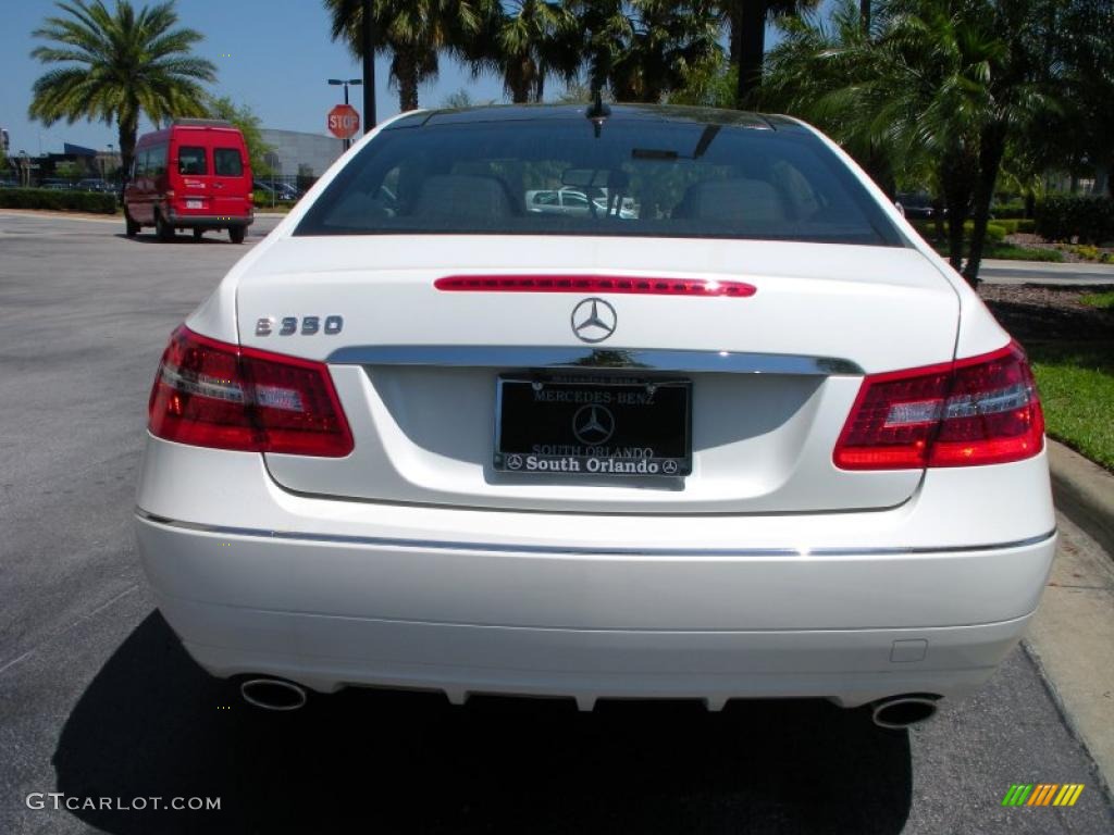 2010 E 350 Coupe - Arctic White / Black photo #7