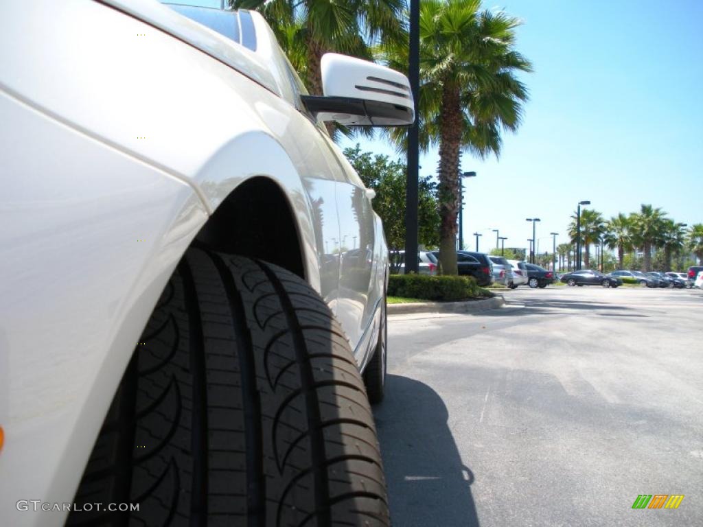 2010 E 350 Coupe - Arctic White / Black photo #10