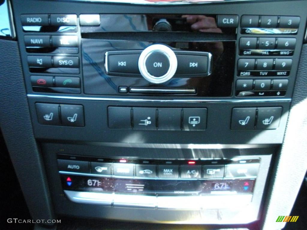 2010 E 350 Coupe - Arctic White / Black photo #23