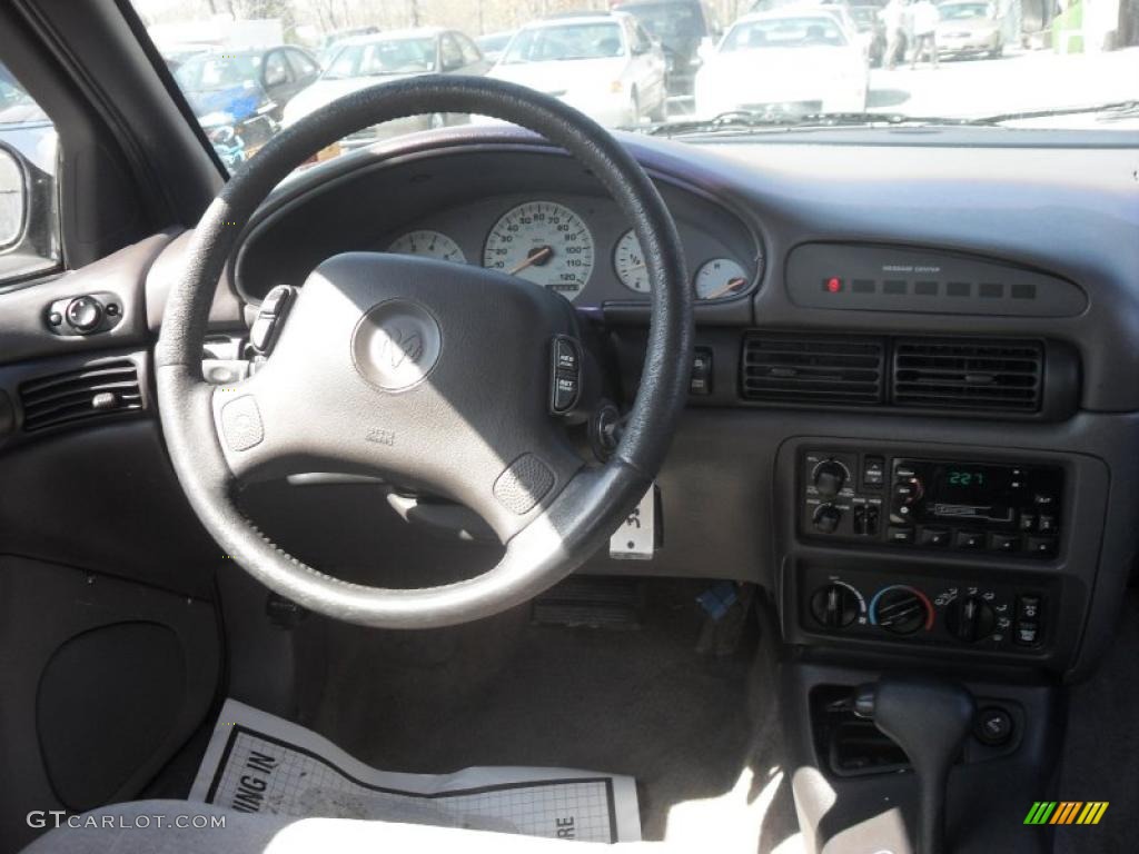 1994 Intrepid ES Sedan - Black Cherry Pearl / Dark Gray photo #13