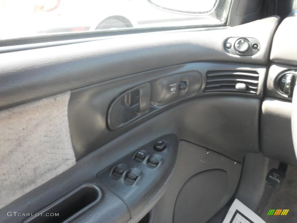 1994 Intrepid ES Sedan - Black Cherry Pearl / Dark Gray photo #14