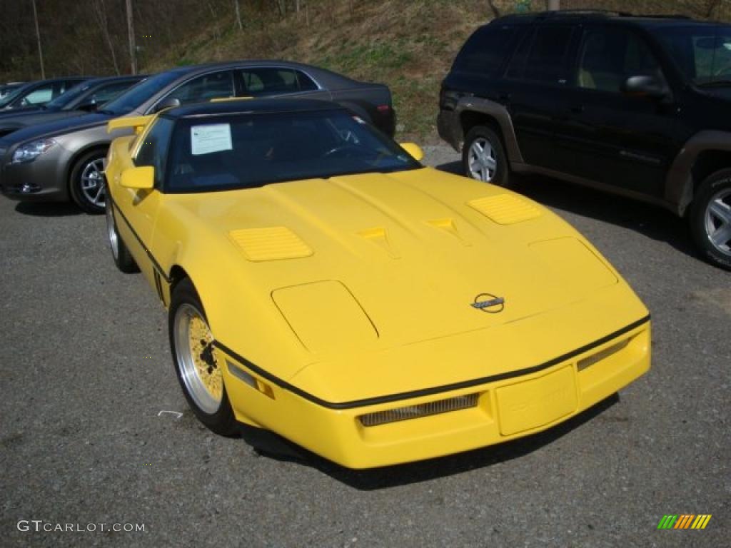 1986 Corvette Coupe - Yellow / Black photo #1