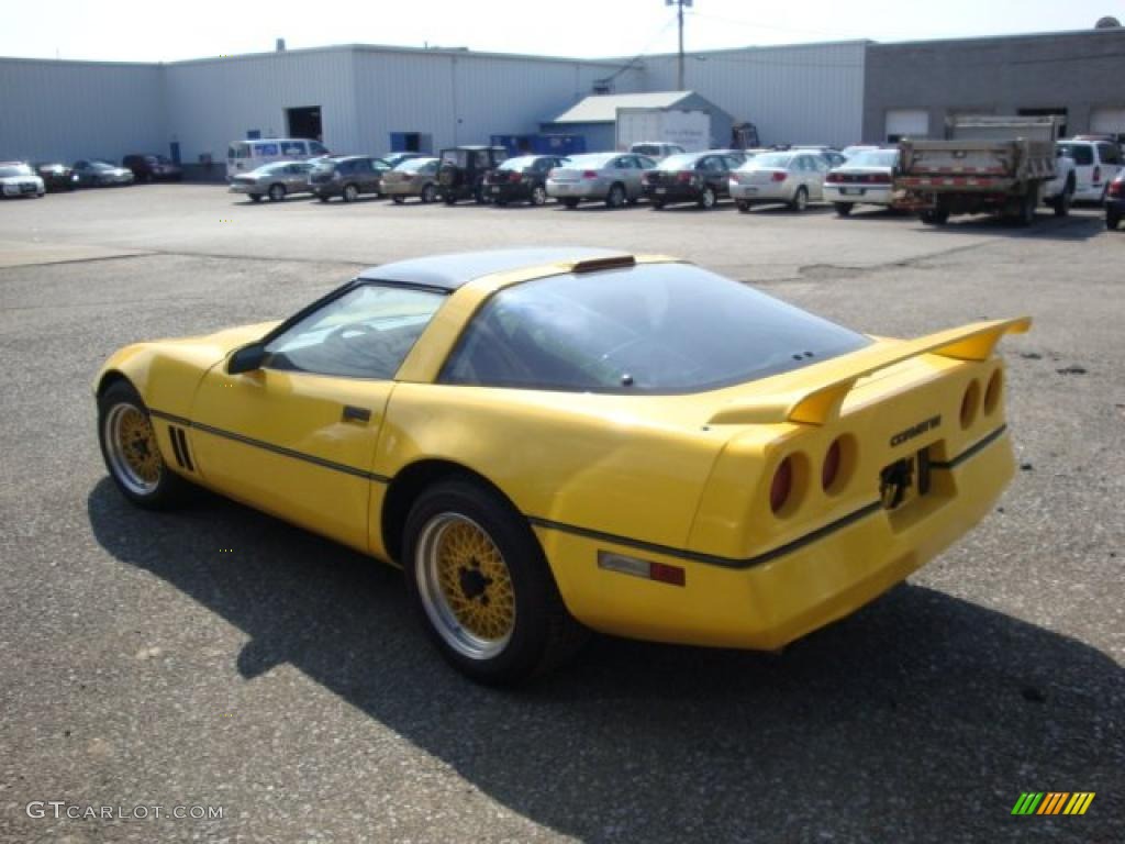 1986 Corvette Coupe - Yellow / Black photo #4