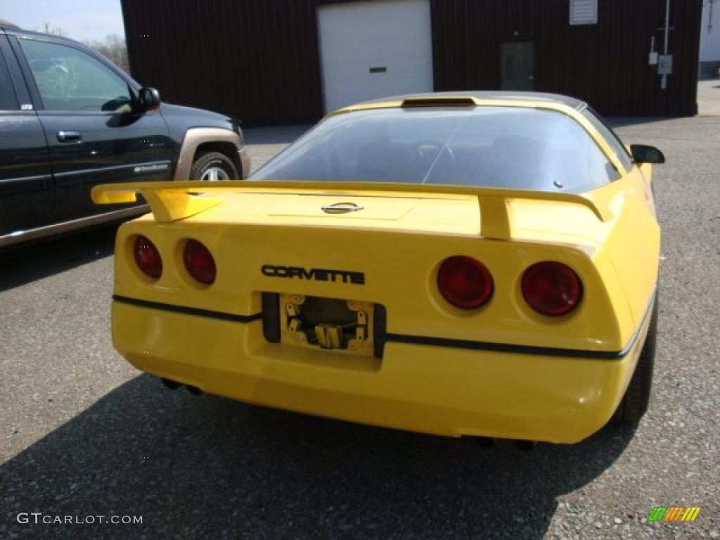 1986 Corvette Coupe - Yellow / Black photo #15
