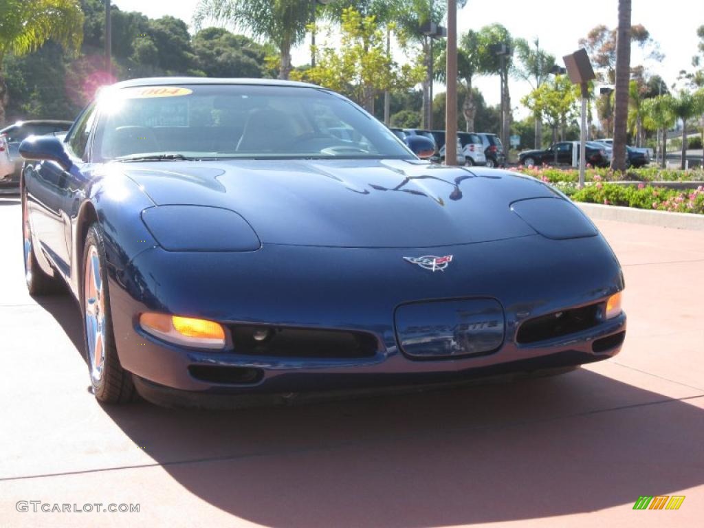 2004 Corvette Coupe - LeMans Blue Metallic / Light Gray photo #3