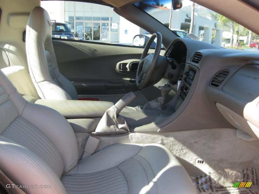 2004 Corvette Coupe - LeMans Blue Metallic / Light Gray photo #10