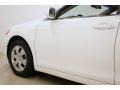 Super White - Camry LE Photo No. 25