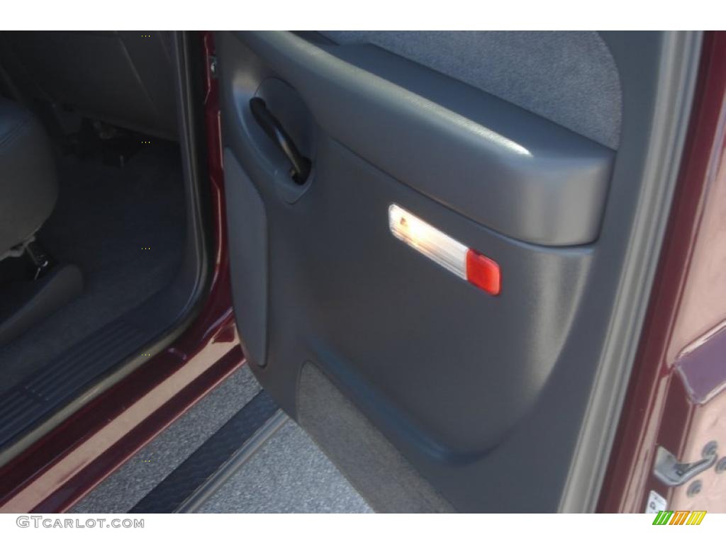 2003 Silverado 2500HD LT Crew Cab 4x4 - Dark Carmine Red Metallic / Dark Charcoal photo #48