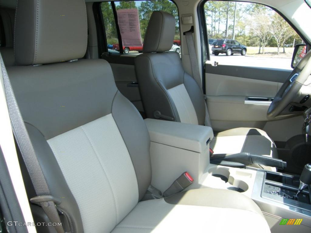 2008 Liberty Limited 4x4 - Jeep Green Metallic / Pastel Pebble Beige photo #26