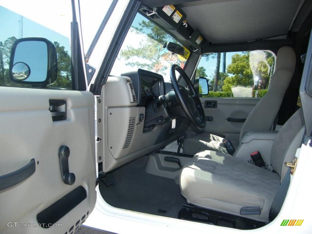 2004 Wrangler Rubicon 4x4 - Stone White / Dark Slate Gray photo #15