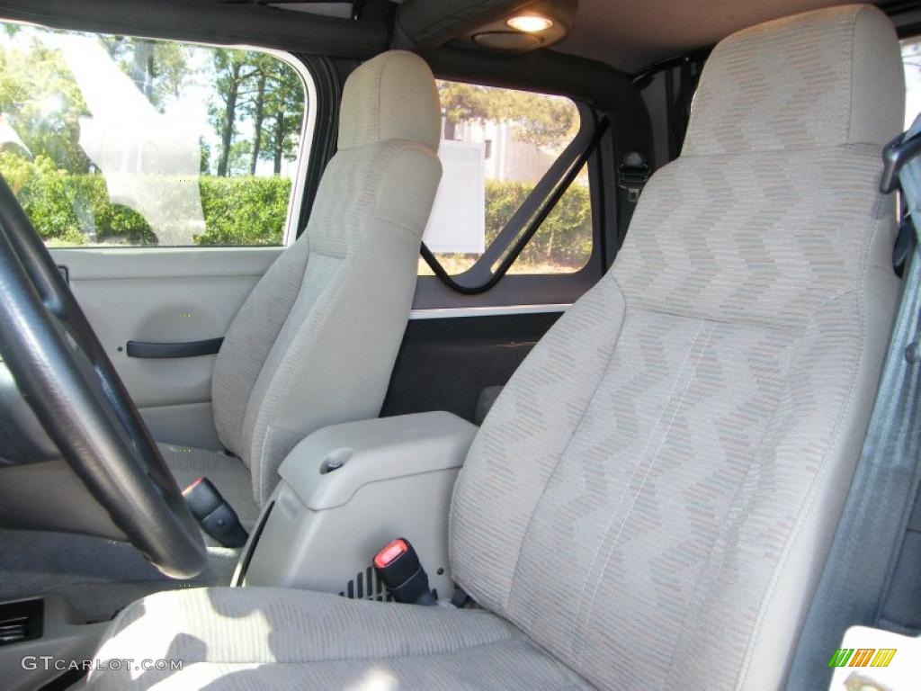 2004 Wrangler Rubicon 4x4 - Stone White / Dark Slate Gray photo #16