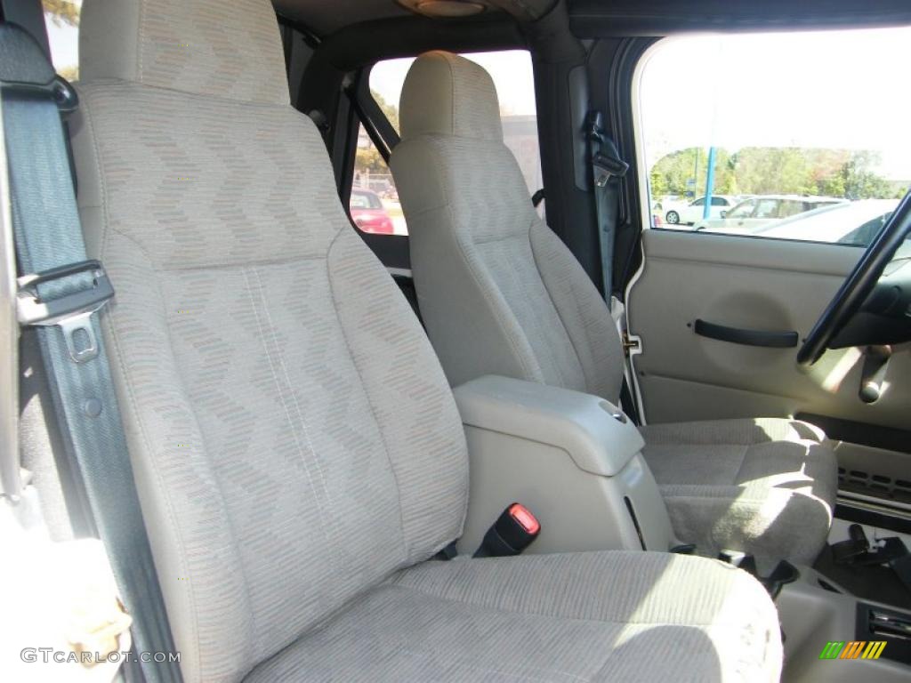2004 Wrangler Rubicon 4x4 - Stone White / Dark Slate Gray photo #25