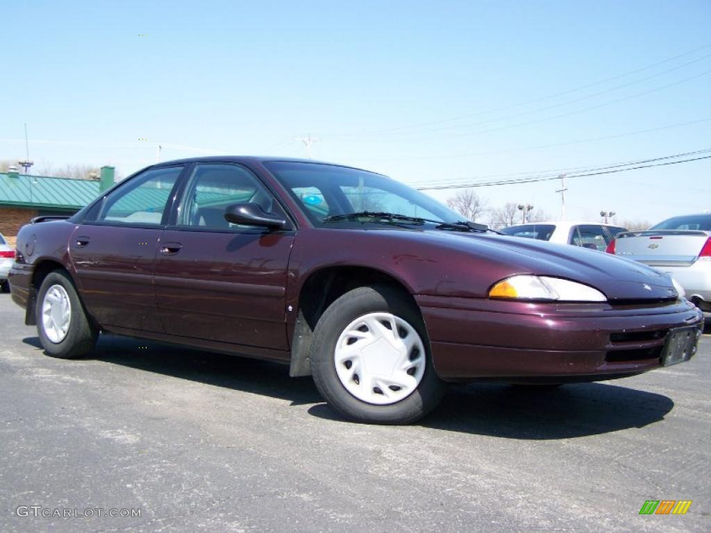 1995 Intrepid Sedan - Wildberry Pearl / Dark Gray photo #1