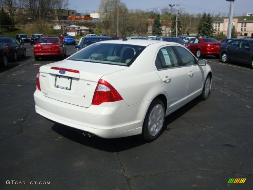 2010 Fusion SE - White Platinum Tri-coat Metallic / Medium Light Stone photo #3