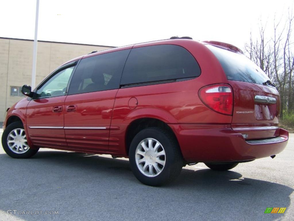2003 Town & Country LXi - Inferno Red Pearl / Taupe photo #3