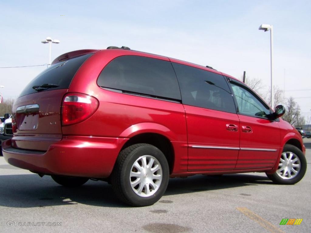 2003 Town & Country LXi - Inferno Red Pearl / Taupe photo #6