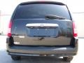 2008 Brilliant Black Crystal Pearlcoat Chrysler Town & Country Touring  photo #5