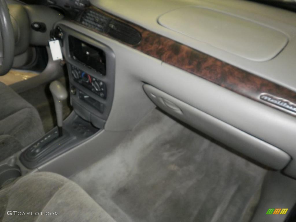 1999 Malibu LS Sedan - Medium Opal Blue Metallic / Medium Gray photo #15