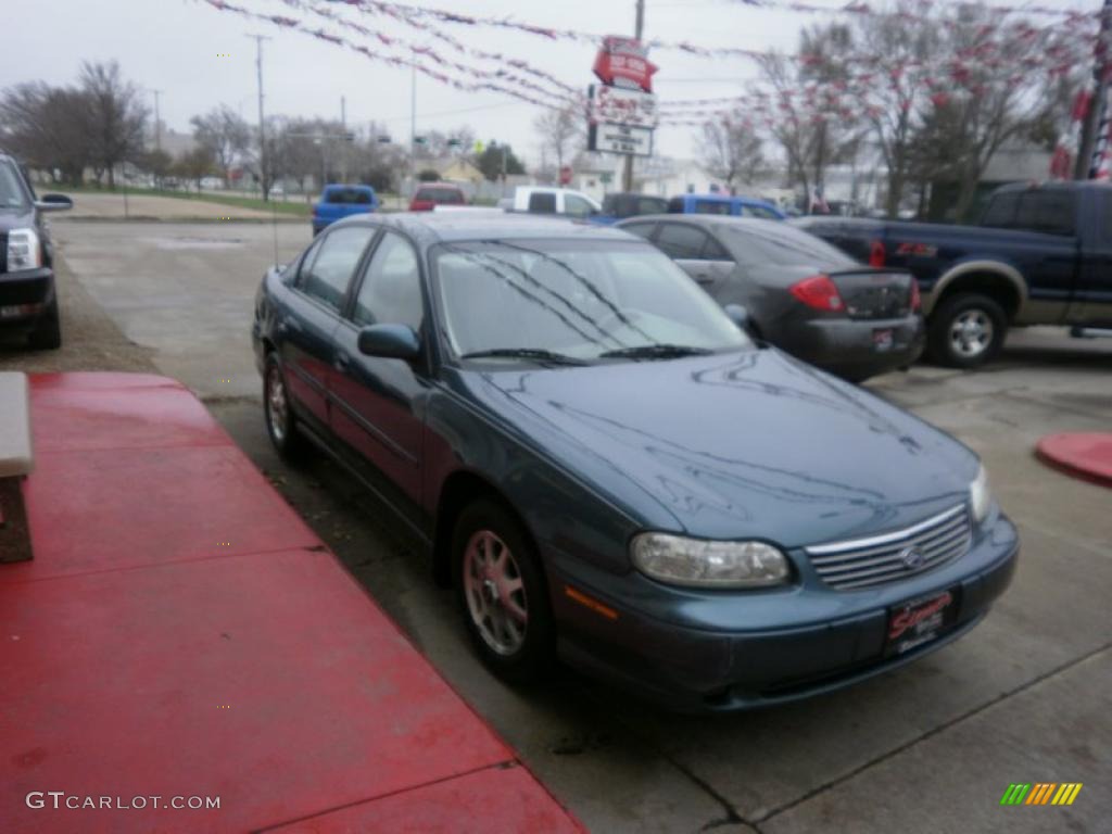 1999 Malibu LS Sedan - Medium Opal Blue Metallic / Medium Gray photo #26