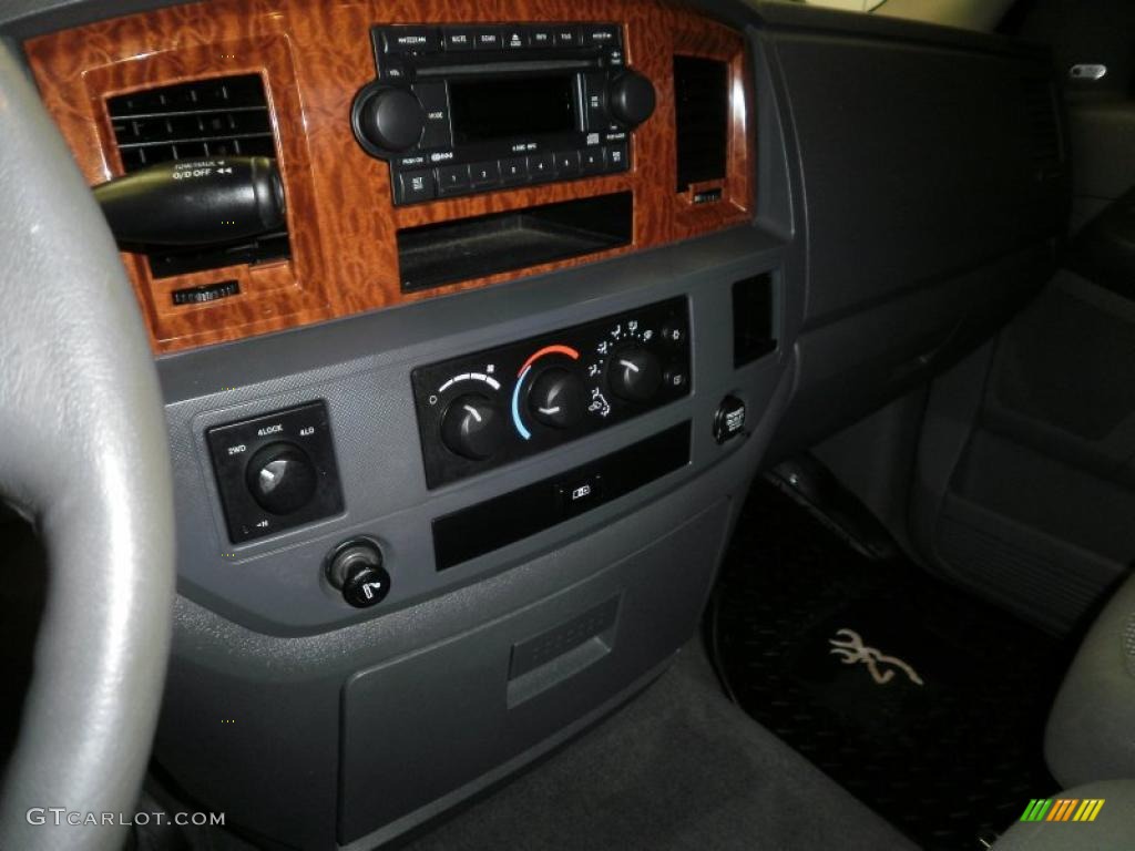 2006 Ram 1500 Big Horn Edition Quad Cab 4x4 - Inferno Red Crystal Pearl / Medium Slate Gray photo #10