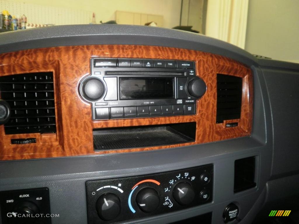 2006 Ram 1500 Big Horn Edition Quad Cab 4x4 - Inferno Red Crystal Pearl / Medium Slate Gray photo #12