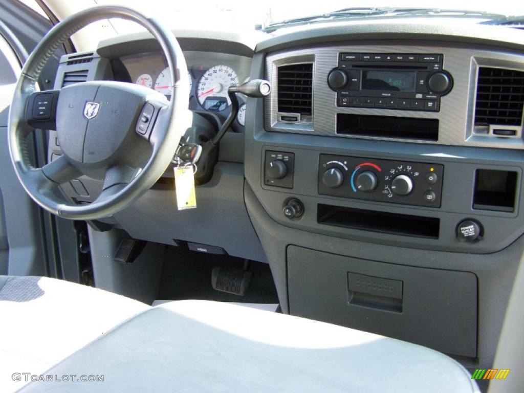 2007 Ram 1500 Sport Quad Cab 4x4 - Mineral Gray Metallic / Medium Slate Gray photo #16