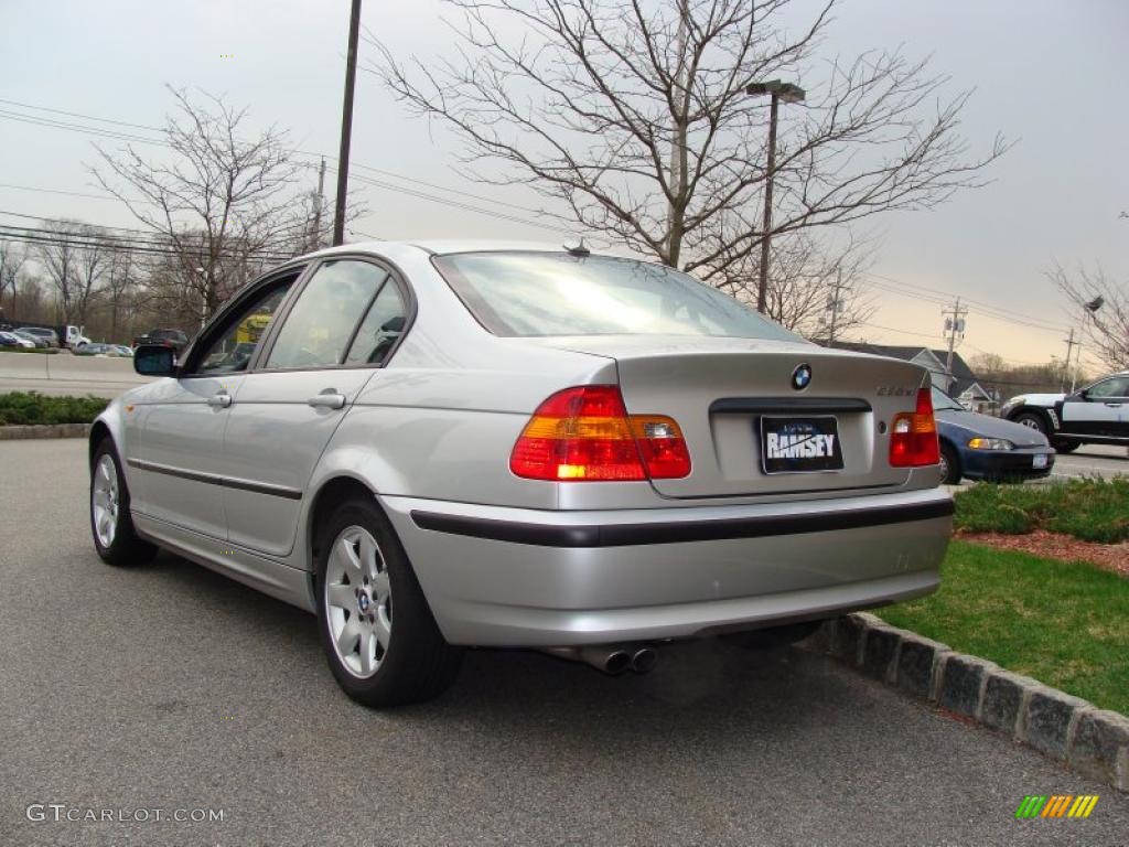 2004 3 Series 325xi Sedan - Titanium Silver Metallic / Black photo #2