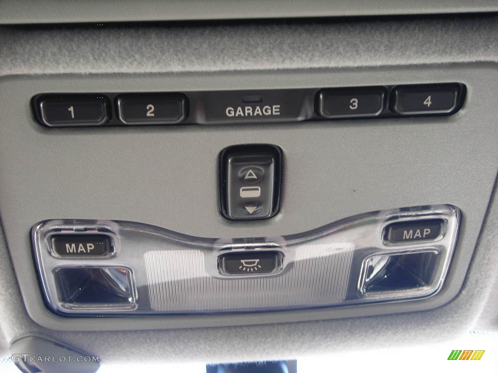 2001 Jaguar XJ XJR Controls Photo #28170