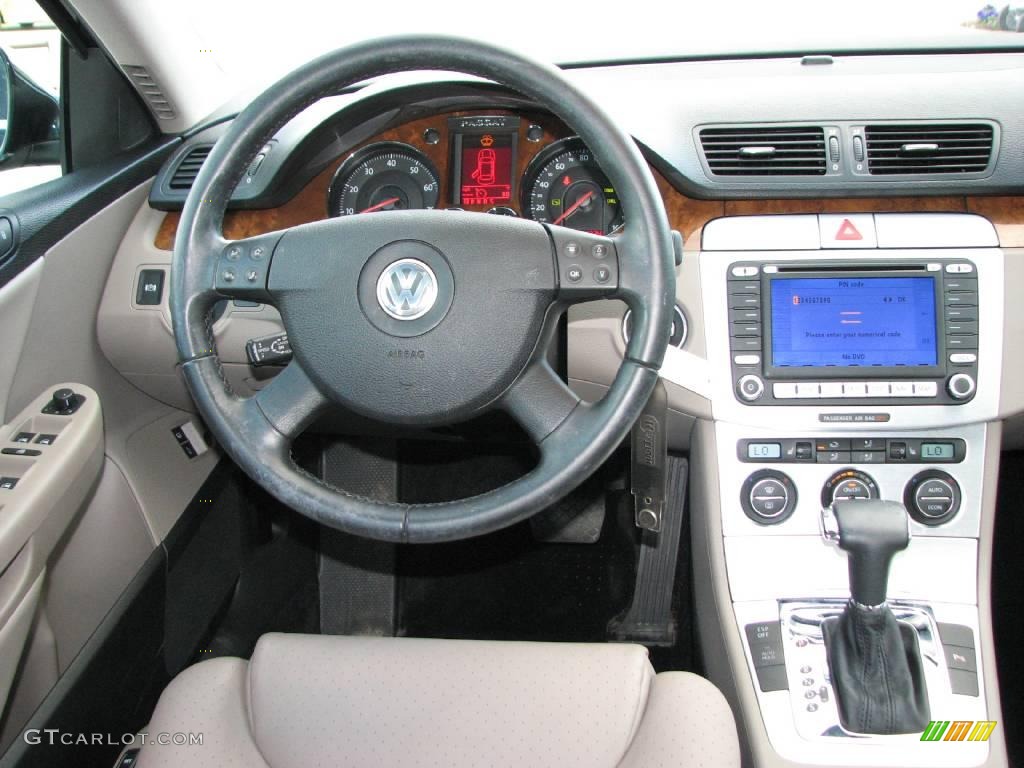 2007 Passat 3.6 Sedan - Deep Black / Classic Grey photo #14