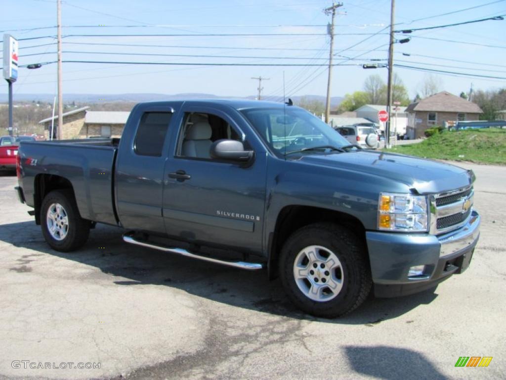 2007 Silverado 1500 LT Extended Cab 4x4 - Blue Granite Metallic / Light Titanium/Ebony Black photo #5