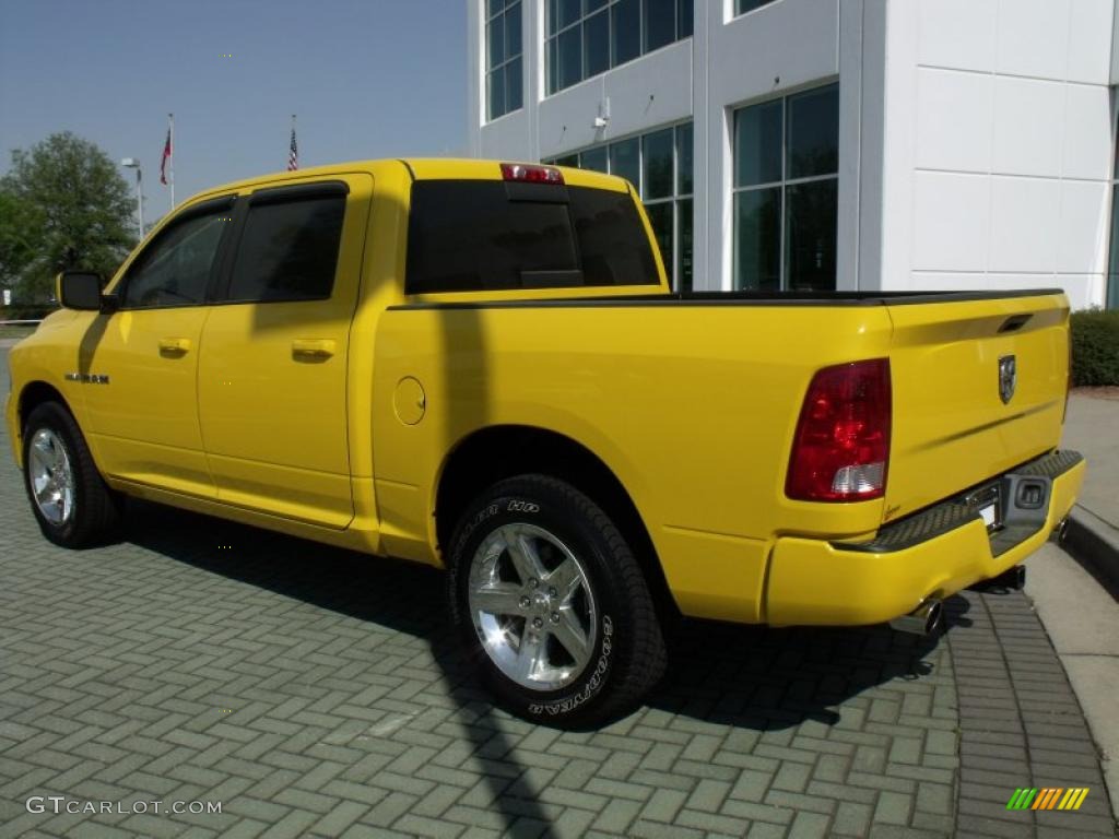 2009 Ram 1500 Sport Crew Cab - Detonator Yellow / Dark Slate/Medium Graystone photo #3