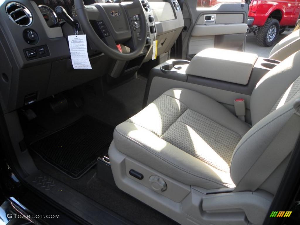 2010 F150 XLT SuperCrew 4x4 - Tuxedo Black / Medium Stone photo #8