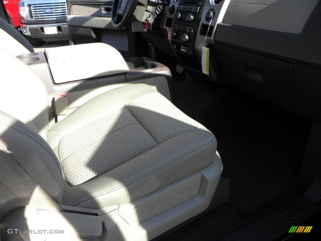 2010 F150 XLT SuperCrew 4x4 - Tuxedo Black / Medium Stone photo #11