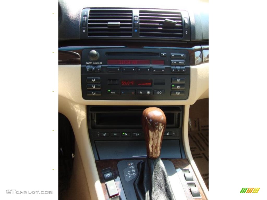 2003 3 Series 330xi Sedan - Jet Black / Sand photo #11