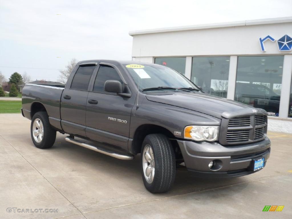 2004 Ram 1500 SLT Quad Cab 4x4 - Graphite Metallic / Dark Slate Gray photo #2