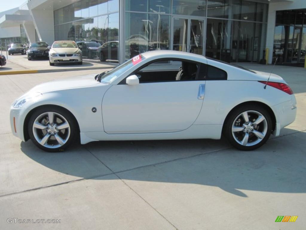 2008 350Z Enthusiast Coupe - Pikes Peak White Pearl / Carbon photo #3