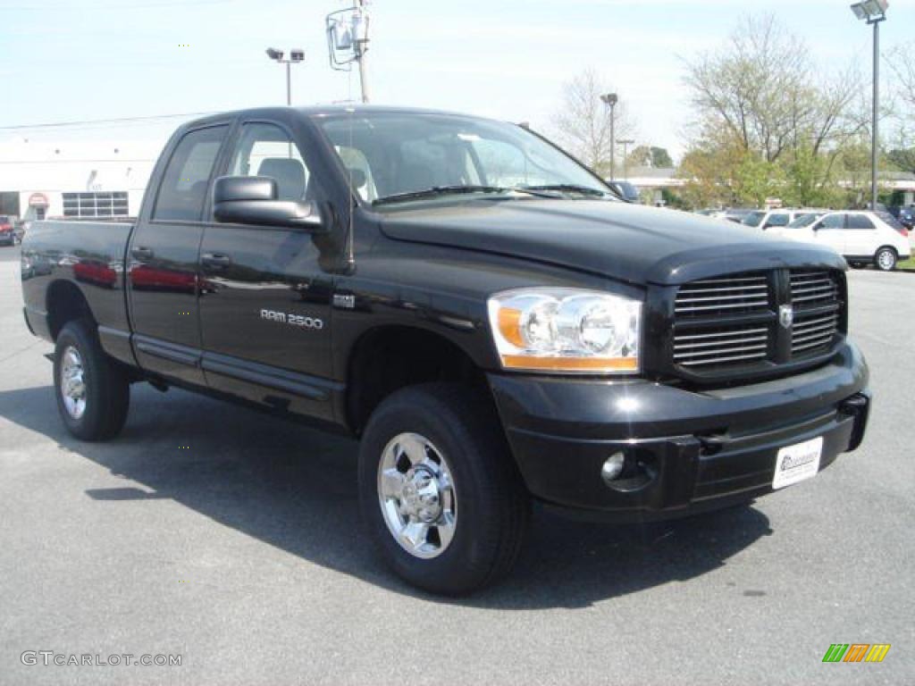 2006 Ram 2500 Sport Quad Cab 4x4 - Black / Medium Slate Gray photo #6